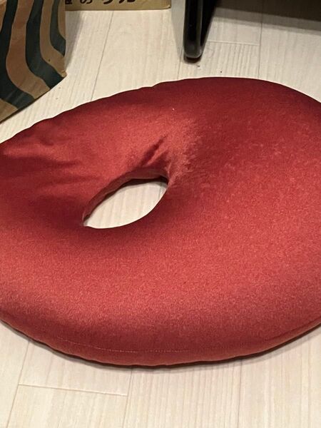 円座クッション レッド