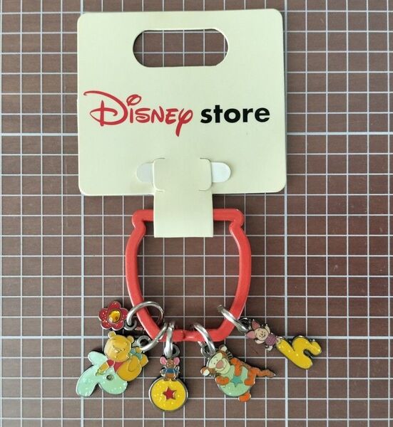 【レトロ】くまのプーさん キーホルダー ディズニーストア チャーム 希少 ディズニー キャラクター ヴィンテージ