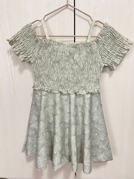 アプレレクール すずらん柄ワンピース水着 120cm 女の子オフショルダー グリーン