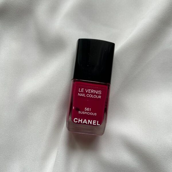 CHANEL SUSPICIOUS シャネル ヴェルニ 561 マニキュア ネイルカラー