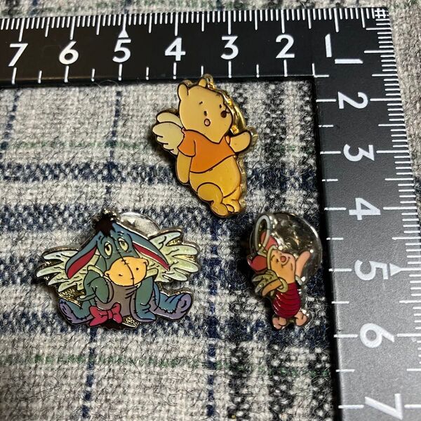 【当時物3つ】ディズニー くまのプーさん ピンバッジ プー&イーヨー&ピグレット