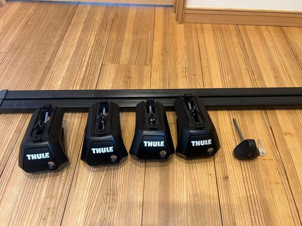thule 7104 120センチ スクエアバー ルーフレール付車用