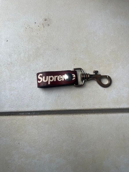 Supreme Leather Key Loop "Red" キーホルダー