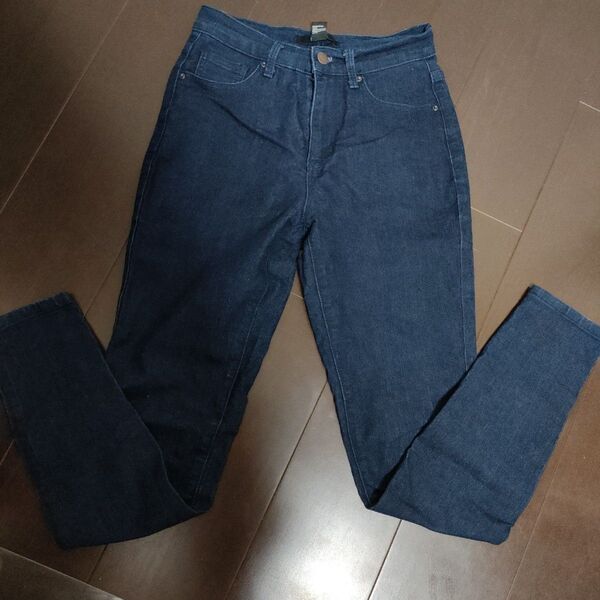 ☆FOREVER 21 スキニーデニム ダークブルー JP 61☆