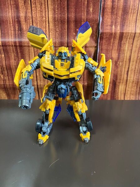 トランスフォーマー リベンジ RA-03 バンブルビー