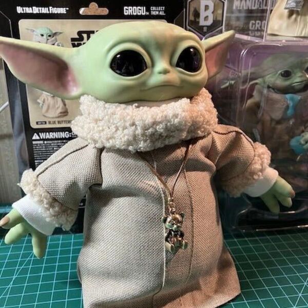 【セール中】STARWARS スターウォーズ ベビーヨーダ おもちゃ ぬいぐるみ 17cm 新品 マンダロリアン グローグー