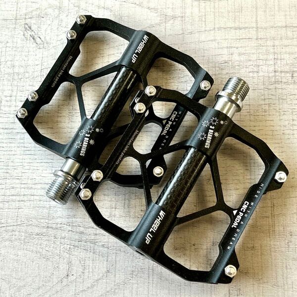 【新品】WHeeL UPフラットペダル カーボンファイバー軸 自転車ペダル