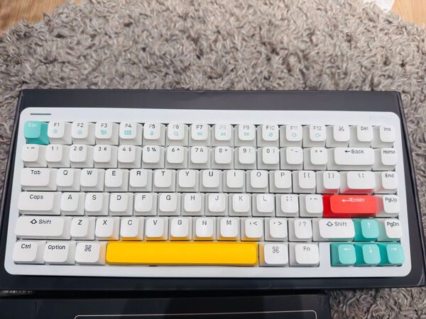 NuPhy Halo75 v1 メカニカルキーボード ホワイト