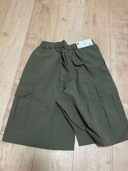 新品未使用 GU キッズ ドライワイドカーゴハーフパンツ 150 カーキ ショートパンツ ハーフパンツ