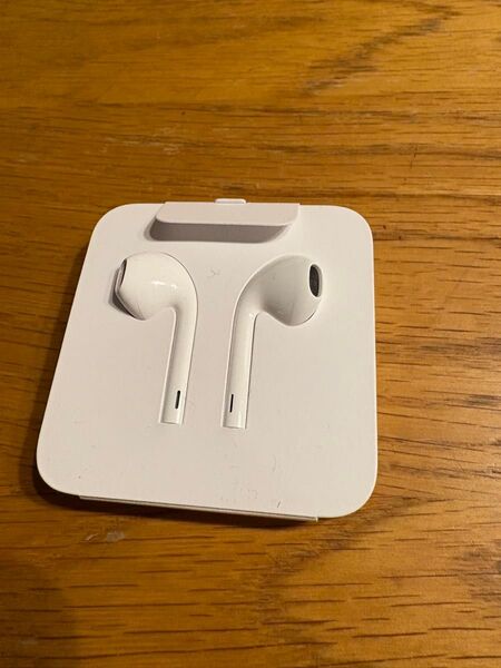 ★Apple純正★iPhone用有線Lightningイヤホン★新品未使用