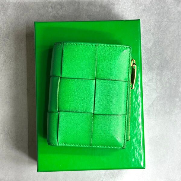 【付属品完備】 BOTTEGA VENETA ボッテガヴェネタ / カセットファスナーウォレット 二つ折り財布 パラキート
