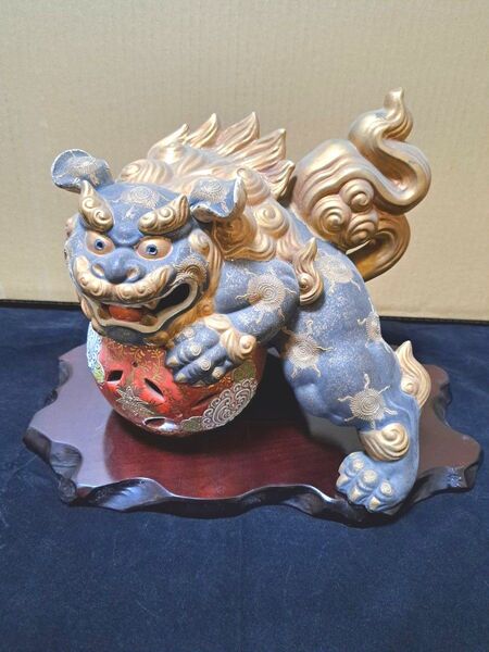 玉乗り獅子 縁起物 獅子 狛犬 九谷焼 陶器 魔除け 置物 金彩 アンティークヴィンテージ オブジェ インテリア 獅子 シーサー