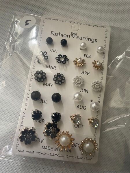 ⑤ ピアス アクセサリー スタッドピアス 可愛い ブラック ゴールド シンプル 12ペアセット