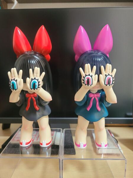 GRAPE BRAIN グレープブレイン ソフビ マッシモ! 手の目少女 にぎるちゃん 1stカラー&2nd カラー サイン入り