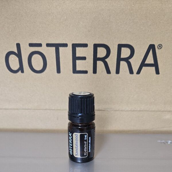 doTERRA サンダルウッド 5ml エッセンシャルオイル アロマオイル