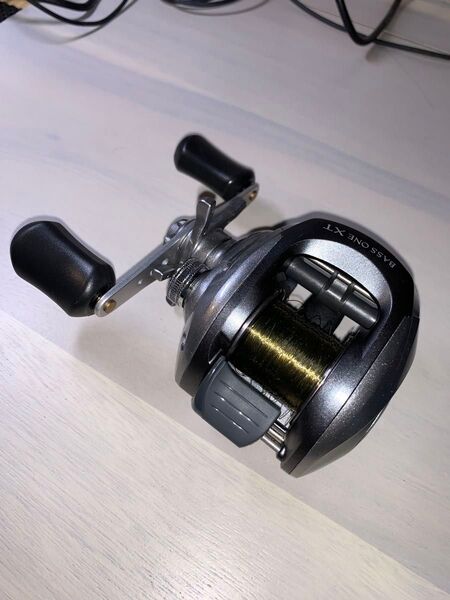 シマノ BASS ONE XT ベイトリール 美品