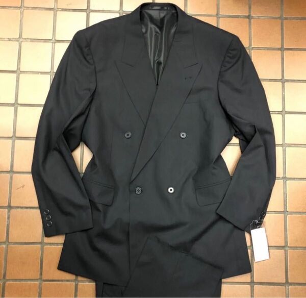 新品☆未使用【BB5 M相当★軽量タイプ】4Bダブルスーツ 礼服 メンズスーツ ブラックフォーマル 背抜き 冠婚葬祭 喪服 黒