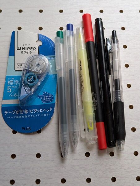 中古カラーペン、ボールペン&未使用修正テープ