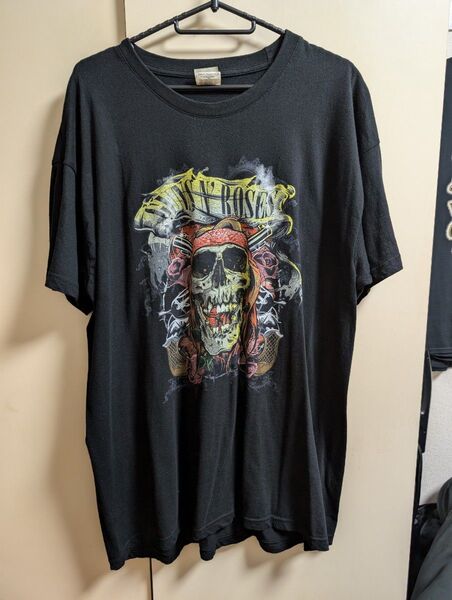 GUNS N ROSES/ガンズ&ローゼスTシャツカラーBLACK、サイズМ、ヴィンテージTシャツ、バックプリント有り