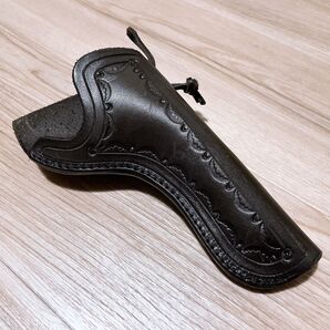 リボルバー向けレザーホルスター