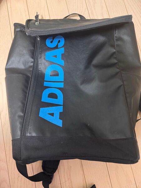 adidas リュック 中古品
