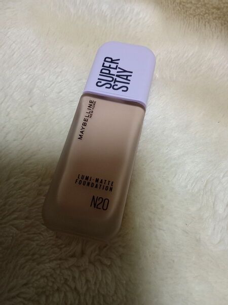 MAYBELLINE NEW YORK スーパー ステイ ルミーマット ファンデーション N20
