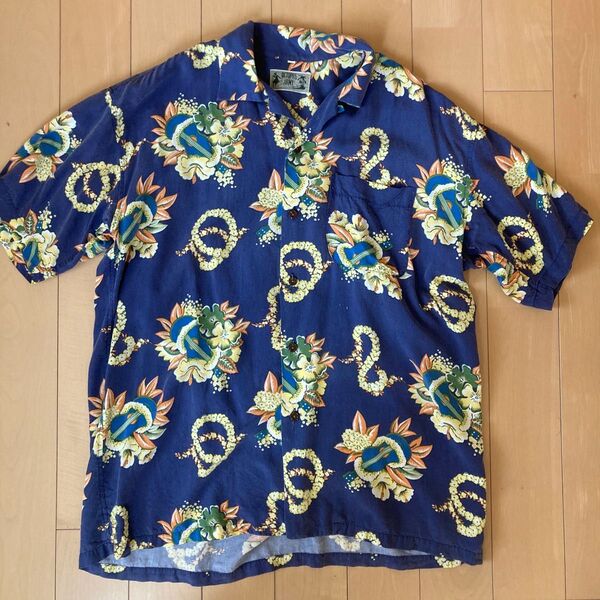 オクトパス アーミー 半袖 アロハシャツ ウクレレ レイ 花 総柄 紺 アロハシャツ ネイビー