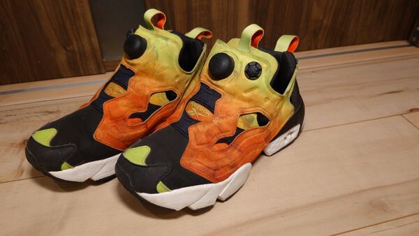 REEBOK インスタポンプフューリー 23.5 cm レッド