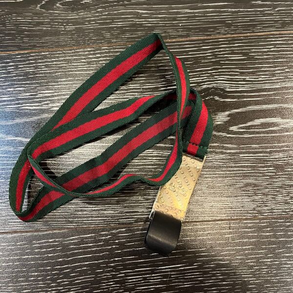 【正規品 新品同様】GUCCI ストラップ グッチ ネックストラップ キーホルダー ネームタグレッド