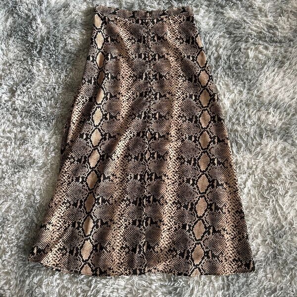 【美品】ZARA WOMAN パイソン柄 スリット ロングスカート