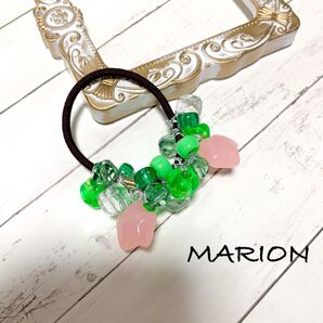 ヘアアクセサリー 星モチーフ×グリーンとピンク系 ハンドメイド