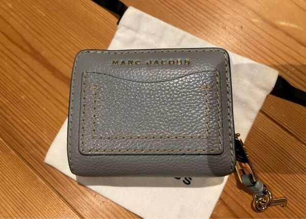 MARCJACOBS(マークジェイコブス)二つ折り財布 グレー