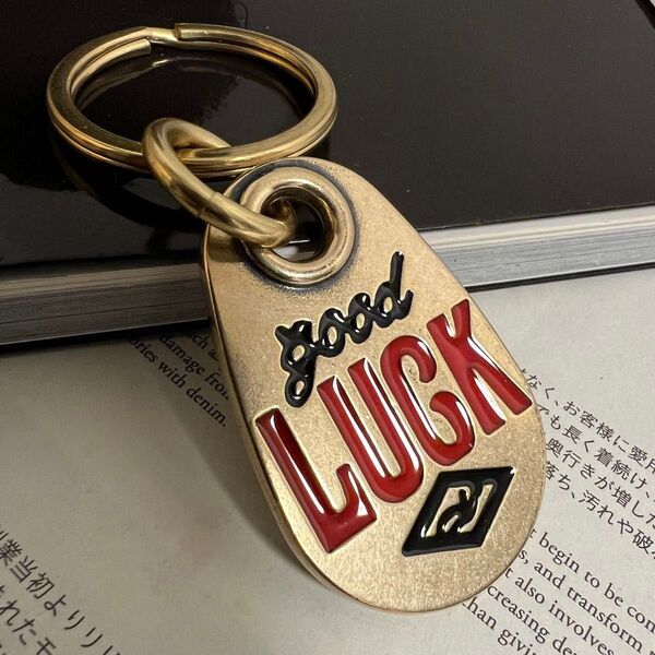 真鍮キーホルダー USA vintage レッドGOOD LUCK グッドラック
