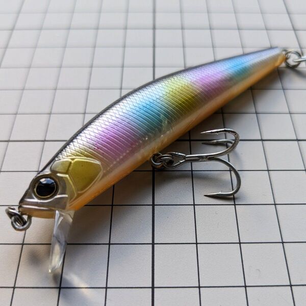 【美品】デュオ DUO/ビーチウォーカー90S (全長90mm重さ16g) シーバス ヒラメ ルアー シンキングミノー