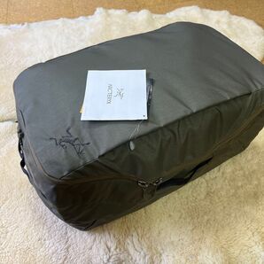 希少モデル新品タグ付き ARC'TERYX バッグ カーキ コンバートケース アークテリクス リュックサック