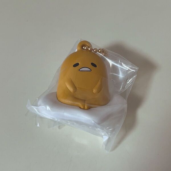 【新品/未開封】サンリオ ぺたんこマスコット teamいえろー ぐでたま キーホルダー ガチャ