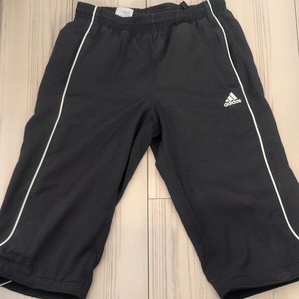 adidas ハーフパンツ 黒 メンズ スポーツウェア