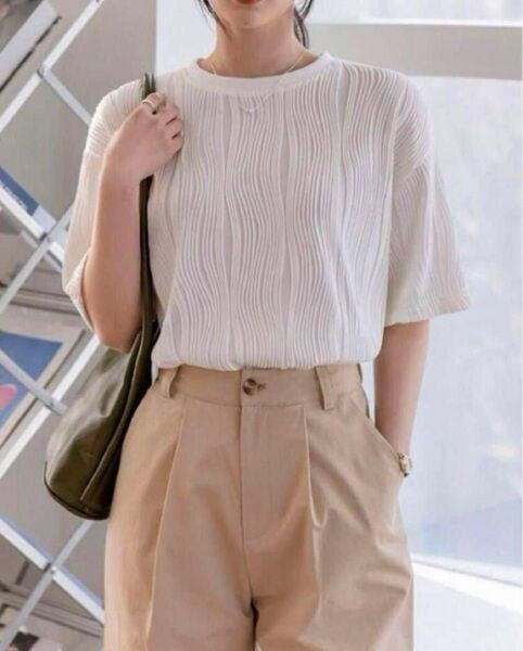 未使用品 SHEIN シーイン DAZY/LESSトップス ウェーブ模様Tシャツ メンズM 男女兼用