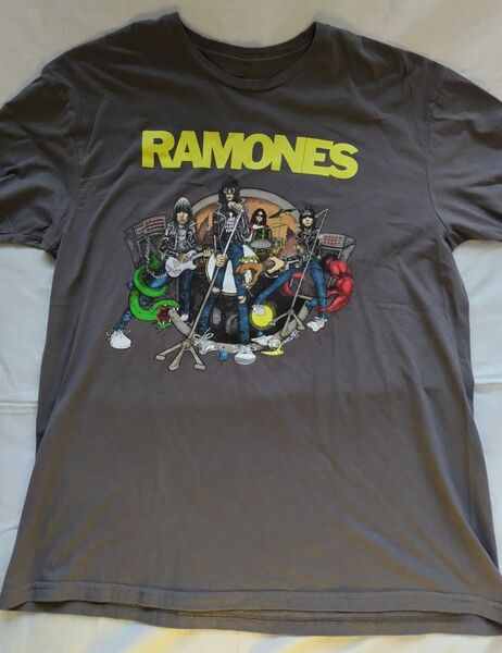 RAMONES ラモーンズ Tシャツ XLサイズ 半袖 バンドT グレー