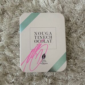 シェシバタ NOUGA TINECHOCOLAT サイン入り 空缶