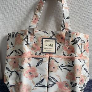 上ファスナーで安心 snidel トートバッグ 花柄 美品 軽量
