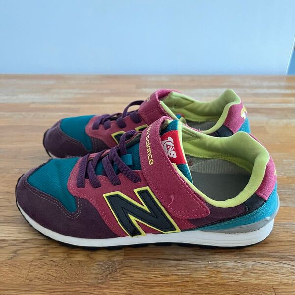 New Balance キッズスニーカー 22cm マジックテープ