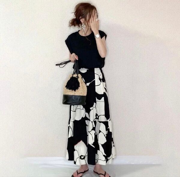 花柄マキシ丈 花柄 半袖 黒 夏 マキシ丈 上下セット 花柄 モード 半袖 Tシャツ スカート 体型カバー ロング丈