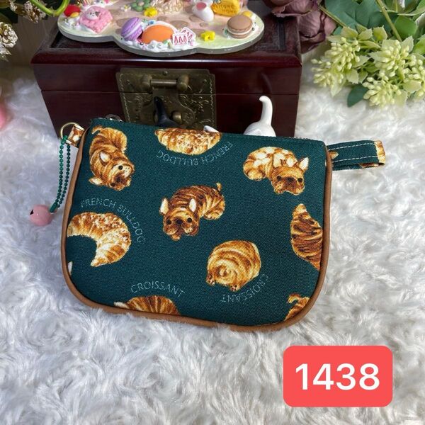 カード名刺ケース★小物小銭入れハンドメイドフラットポーチ★クロワッサン犬★1438