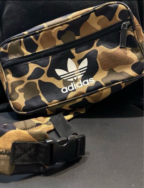 adidas ショルダーバッグ サコッシュ ボディバッグ ヒップバッグ ウエストポーチ 迷彩柄