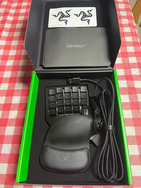 Razer Tartarus V2 ゲーミングキーパッド