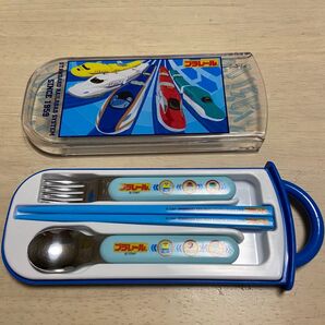 プラレール お箸 スプーン フォーク セット 青 スケーター 電車 新幹線 ドクターイエロー のぞみ こまち はやぶさ かがやき