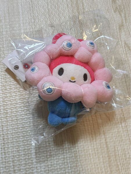 新品 大阪関西万博 会場限定色 マイメロディ なりきりぬいぐるみ カラビナ付き ミャクミャク