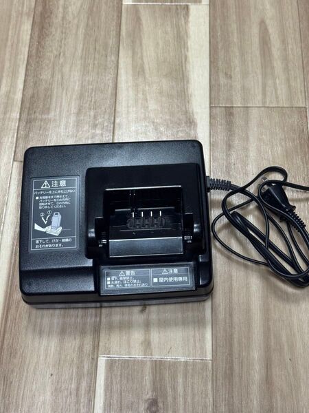 バッテリー充電器 NKJ069Z2