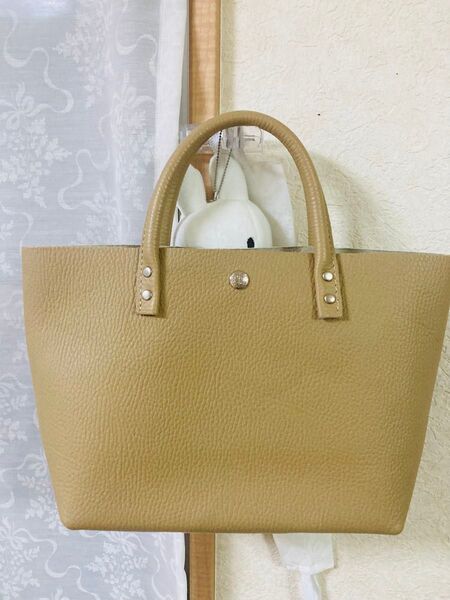 超美品 トートバッグ ベージュ レザー フェイク?